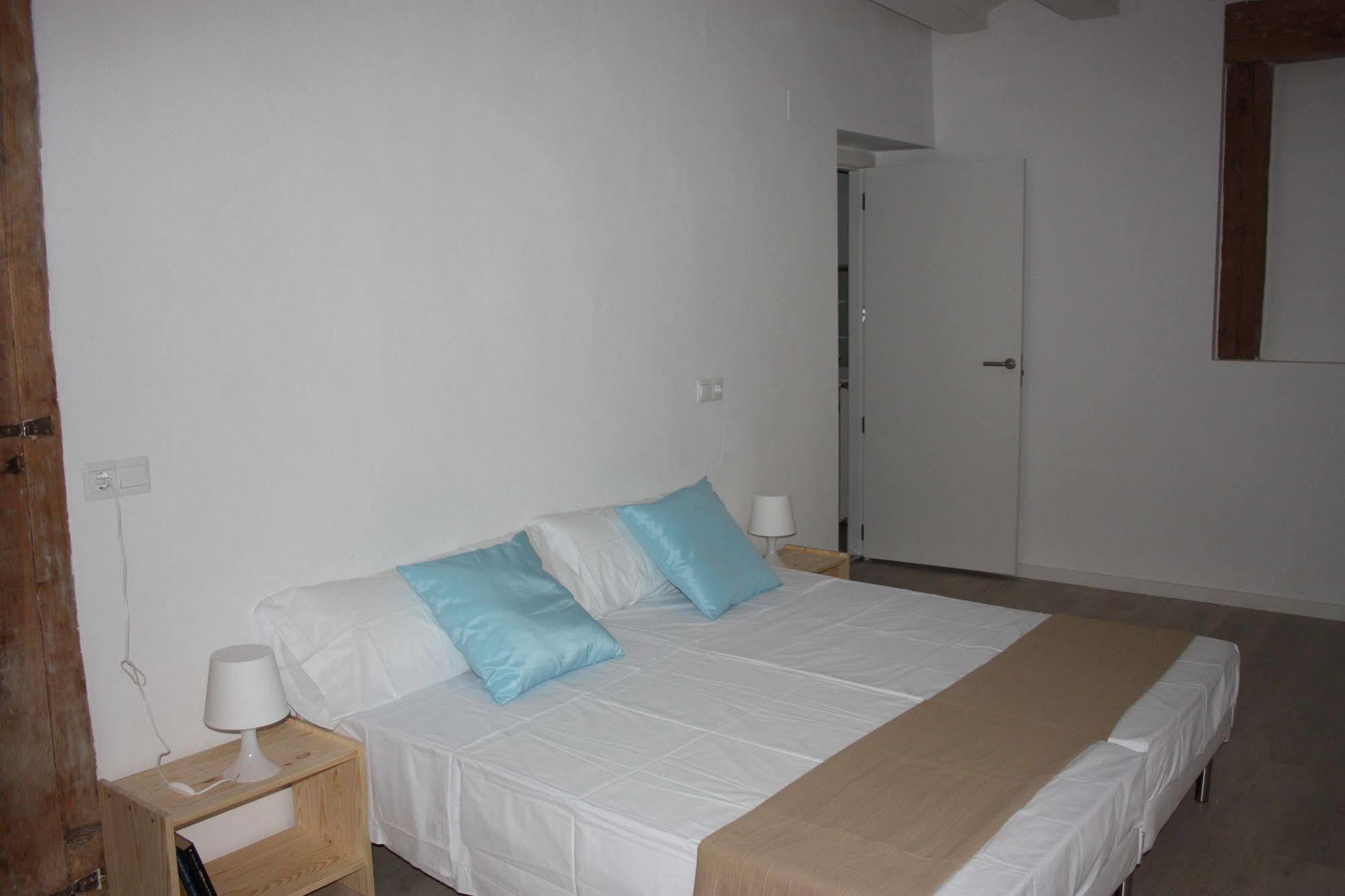 Albergue Valderrobres Auto Check-In Esterno foto